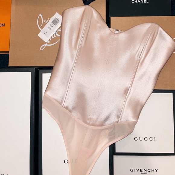 Aritzia Body Suite - Picture 1 of 3